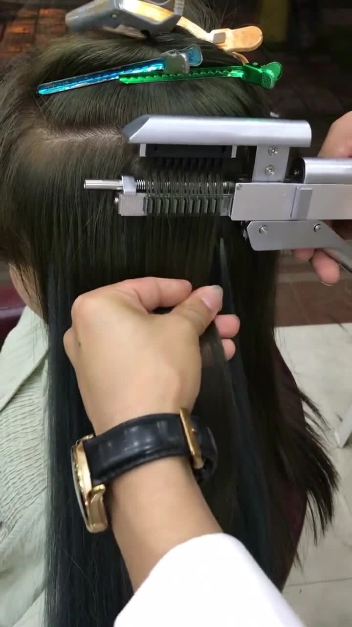 چسباندن مو مصنوعی در خانه